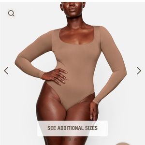 SKIMS SAGE GREEN (see 2nd pic) essential scoop neck bodysuit